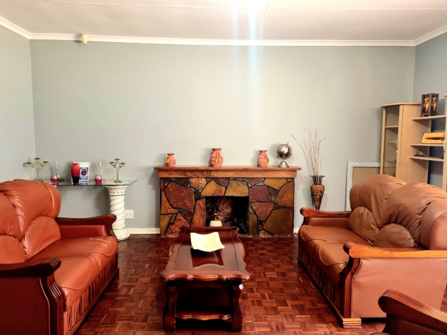 3 Bedroom Property for Sale in Verwoerdpark Northern Cape